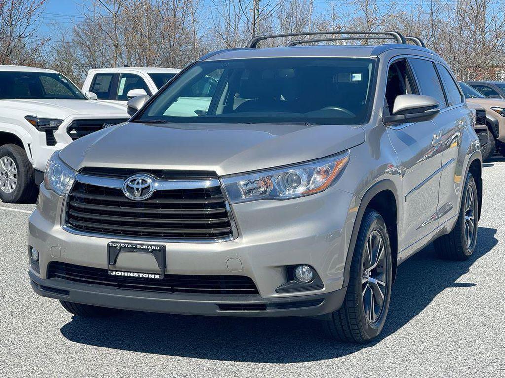 used 2016 Toyota Highlander car, priced at $16,995