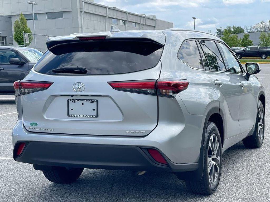 used 2022 Toyota Highlander car, priced at $32,989