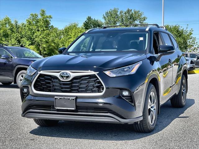 new 2023 Toyota Highlander car, priced at $45,387