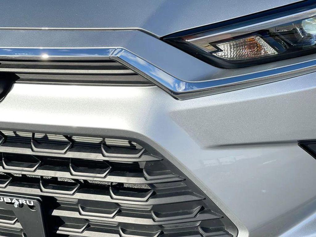 used 2025 Toyota Highlander car, priced at $42,888