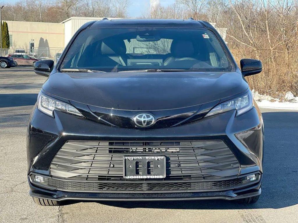 new 2026 Toyota Sienna car, priced at $52,555