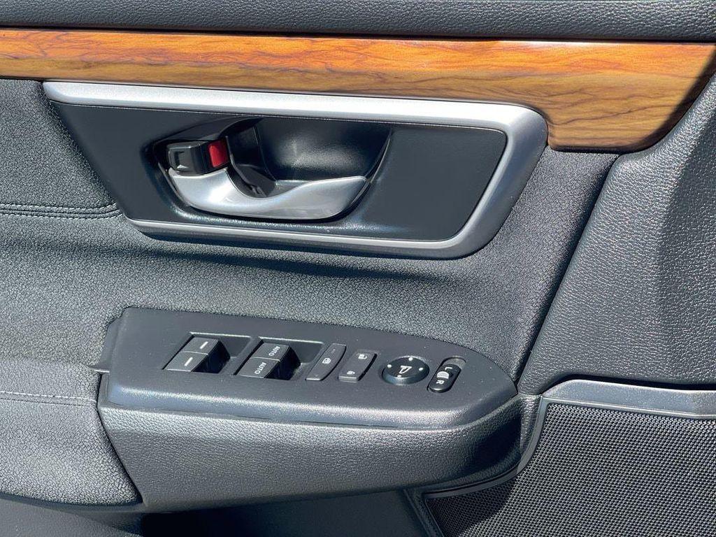 used 2021 Honda CR-V car, priced at $25,995