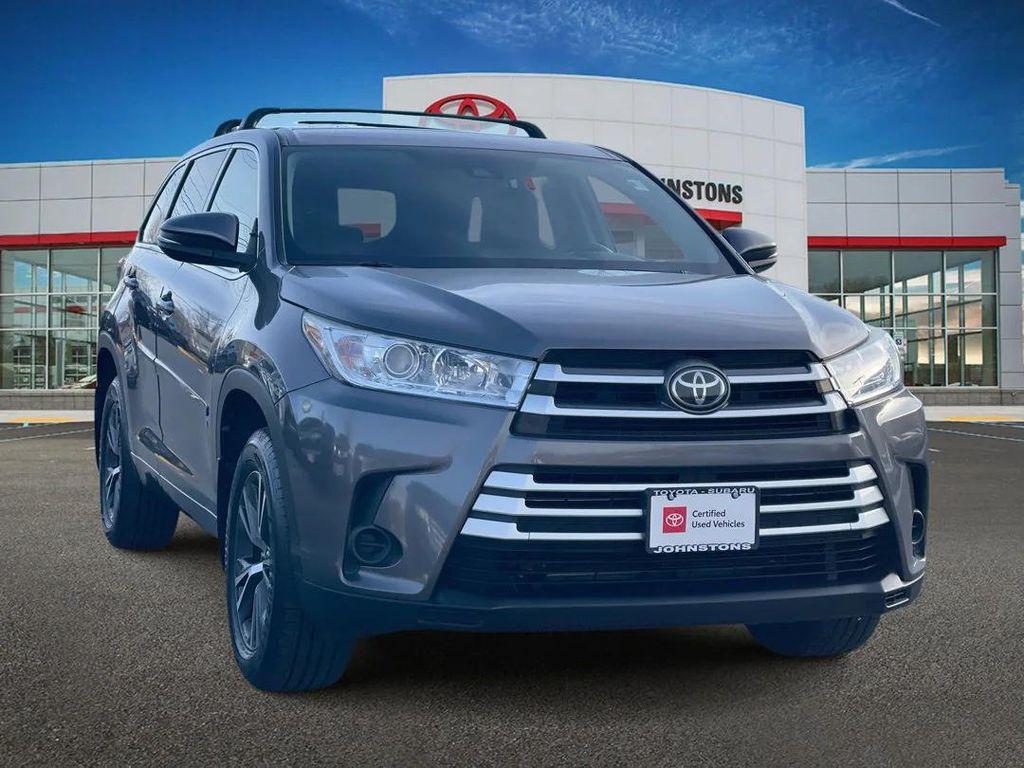 used 2017 Toyota Highlander car, priced at $20,987