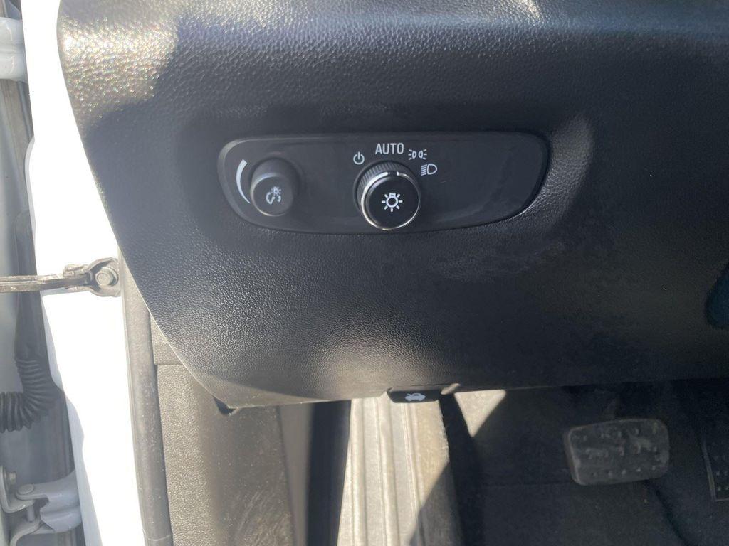 used 2023 Chevrolet Traverse car, priced at $31,664