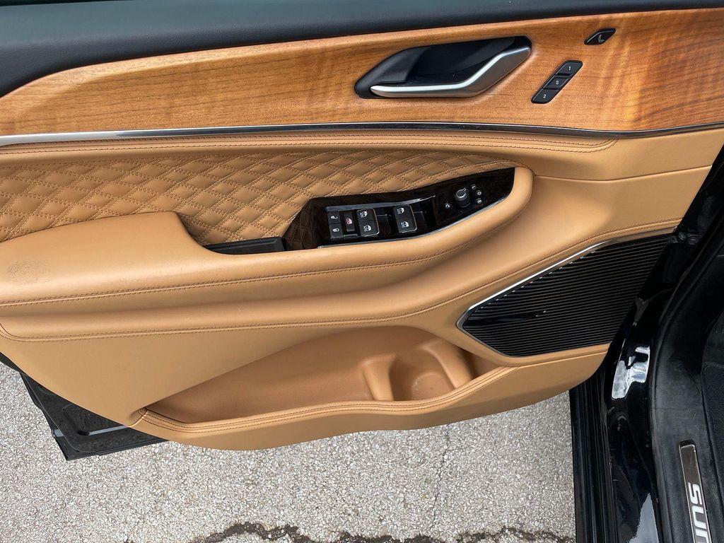 used 2025 Jeep Grand Cherokee car, priced at $49,682