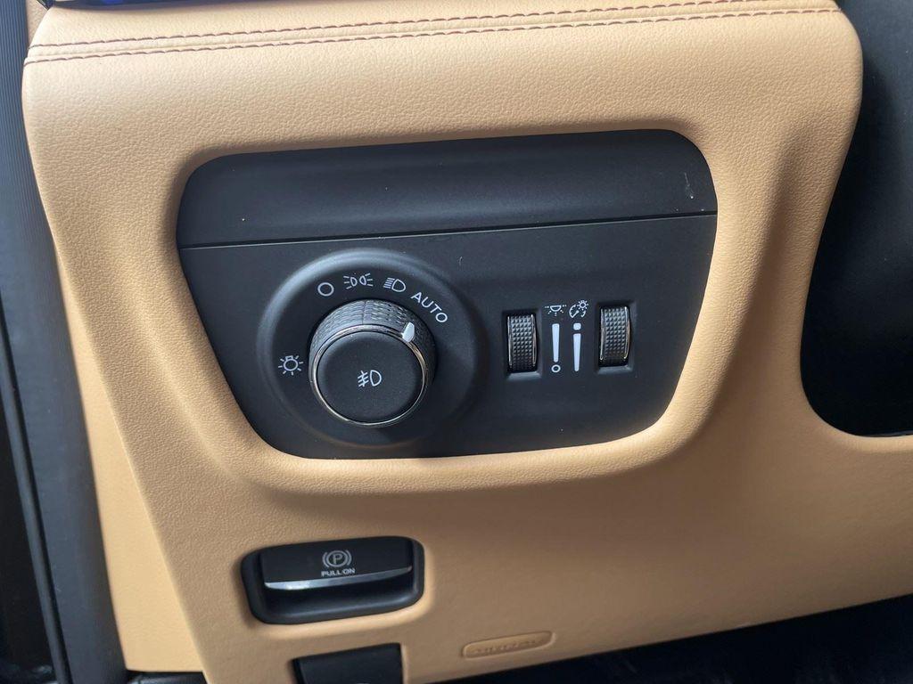 used 2025 Jeep Grand Cherokee car, priced at $49,682