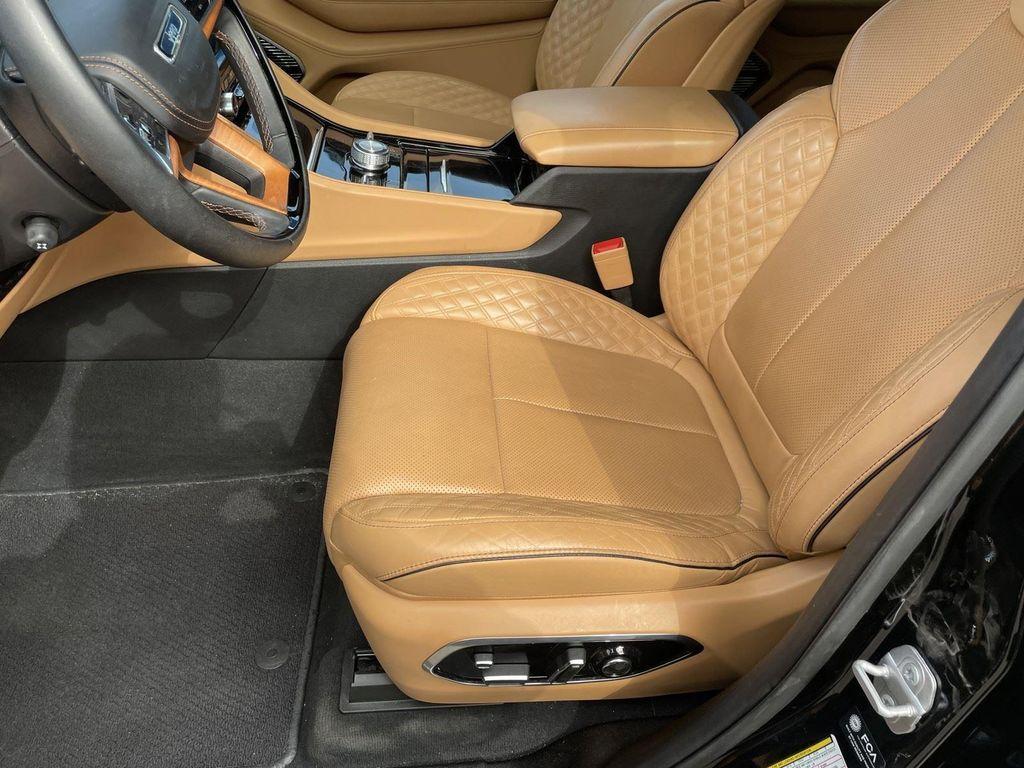 used 2025 Jeep Grand Cherokee car, priced at $49,682