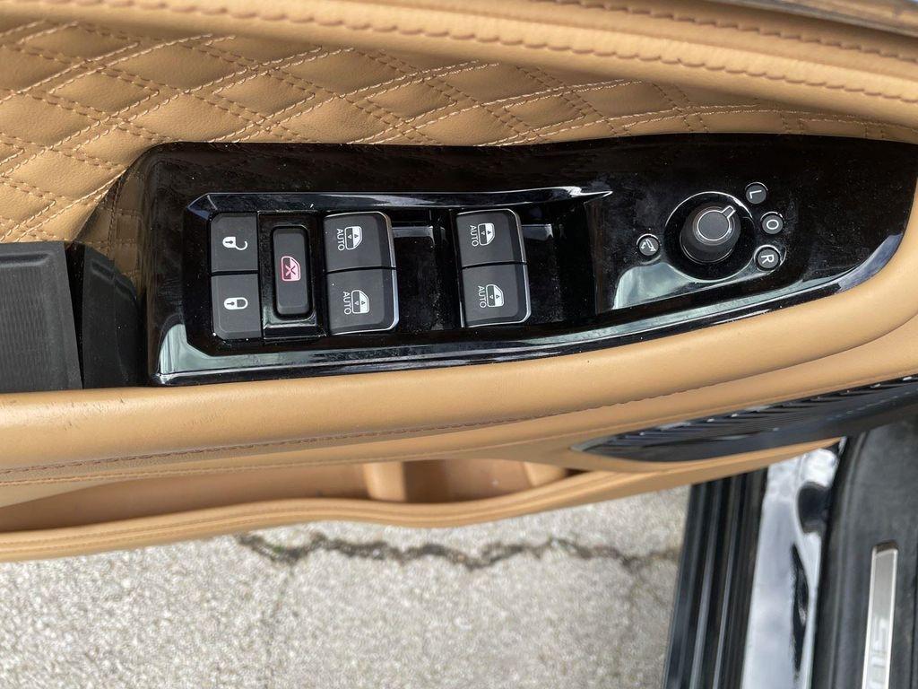 used 2025 Jeep Grand Cherokee car, priced at $49,682