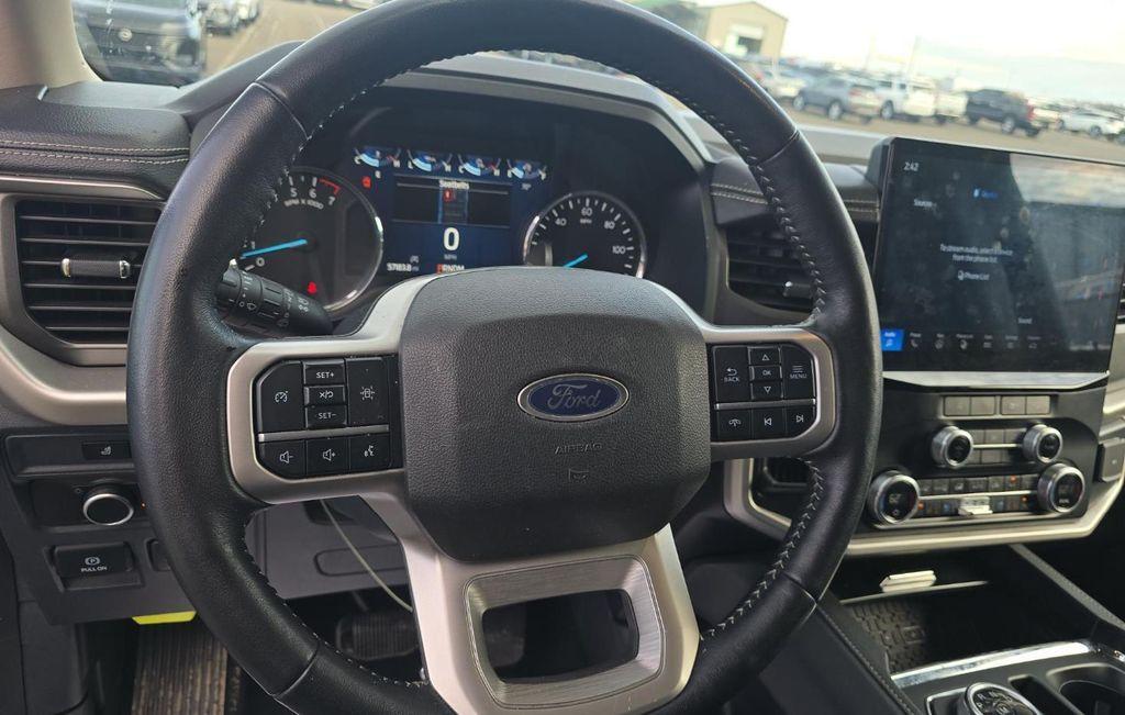 used 2024 Ford Expedition car, priced at $43,995