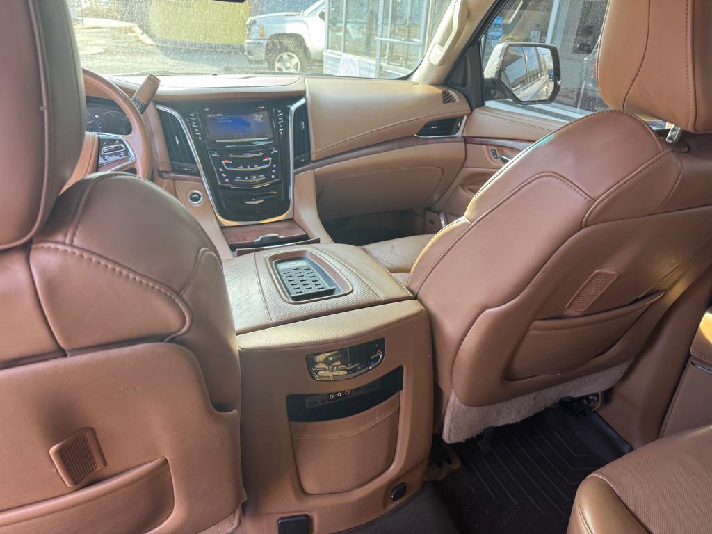 used 2015 Cadillac Escalade ESV car, priced at $26,900