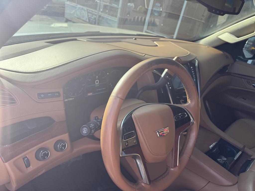 used 2015 Cadillac Escalade ESV car, priced at $26,900