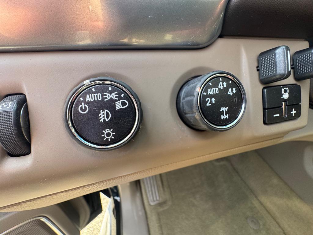 used 2015 Chevrolet Suburban car, priced at $23,995