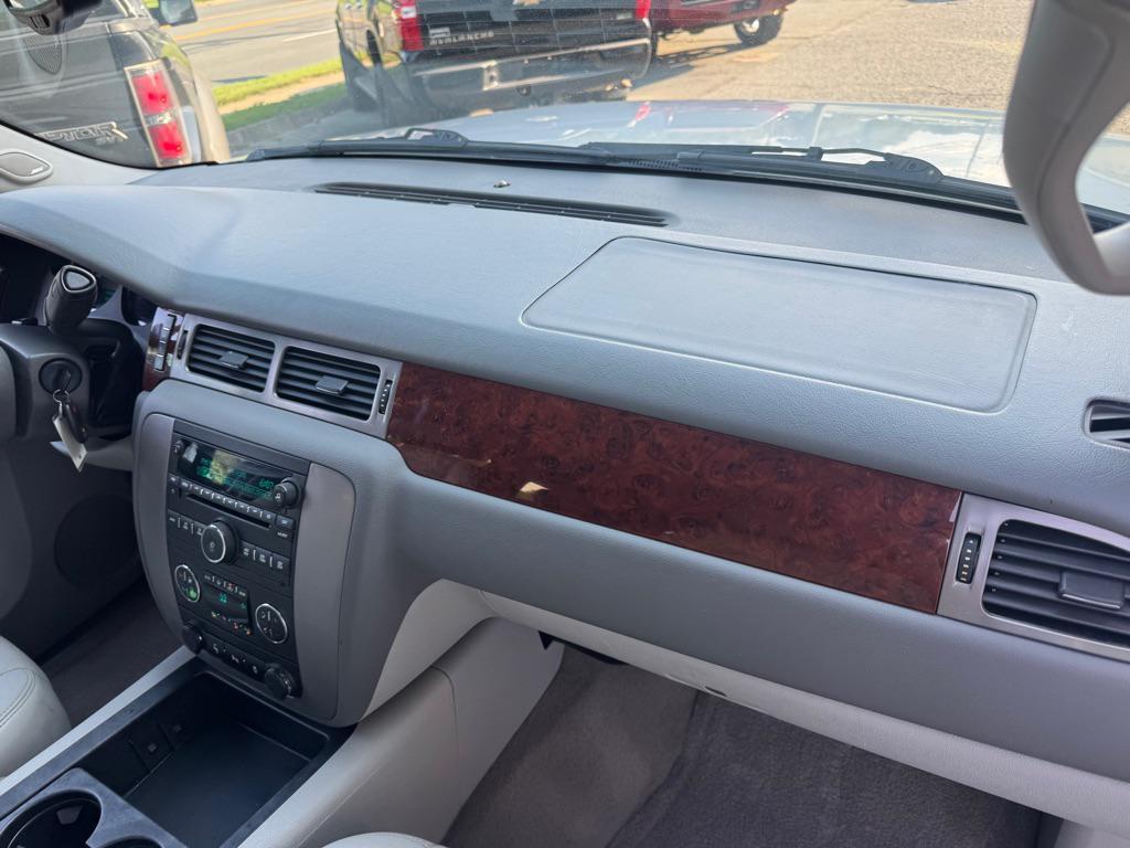 used 2013 GMC Yukon XL car, priced at $18,995