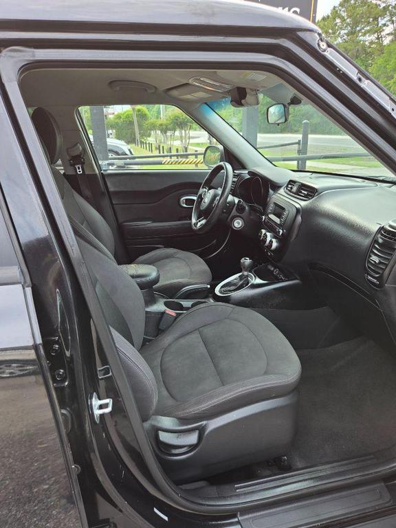 used 2015 Kia Soul car, priced at $2,900