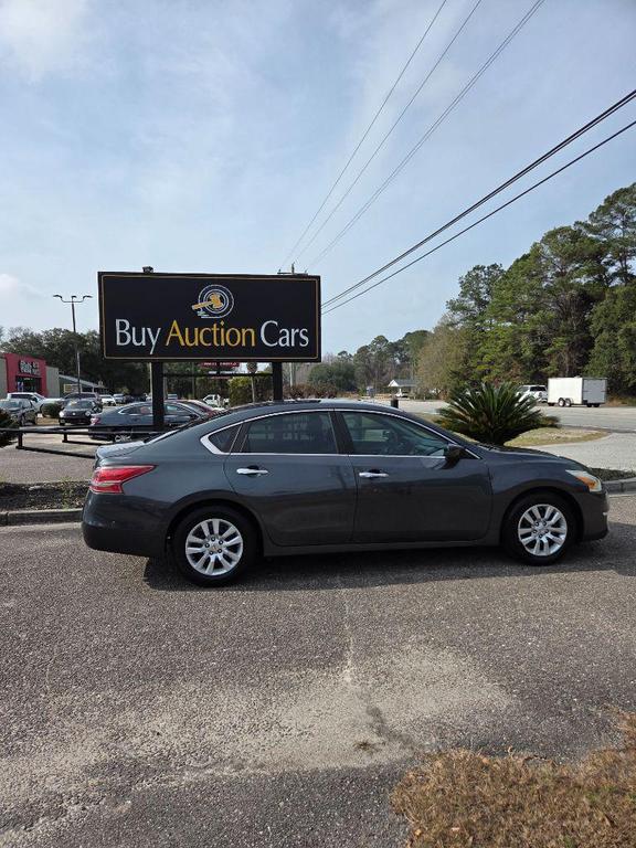 used 2013 Nissan Altima car, priced at $2,800