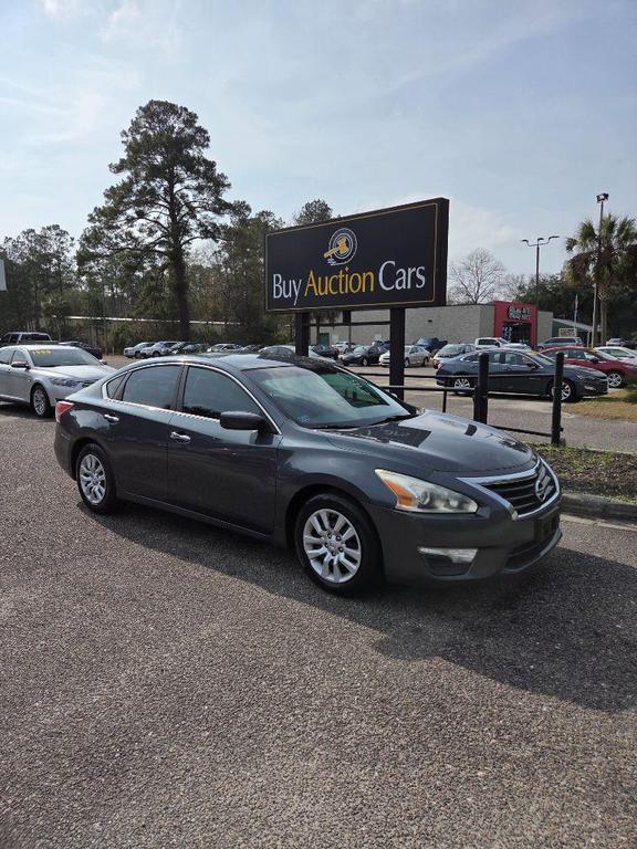 used 2013 Nissan Altima car, priced at $2,800