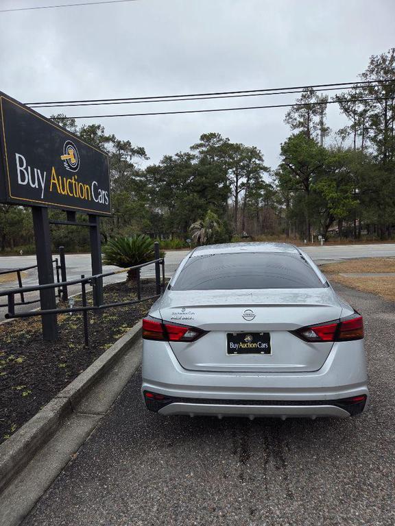 used 2019 Nissan Altima car, priced at $5,300