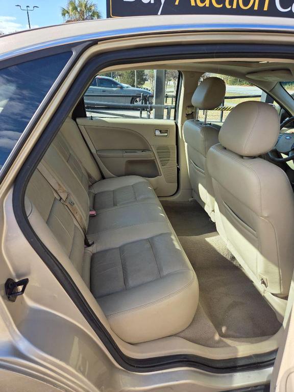 used 2006 Ford Five Hundred car, priced at $1,900