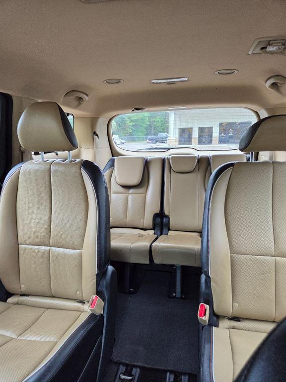 used 2015 Kia Sedona car, priced at $3,900