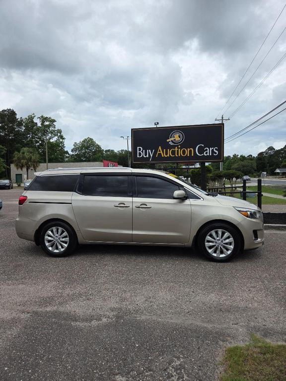 used 2015 Kia Sedona car, priced at $3,900