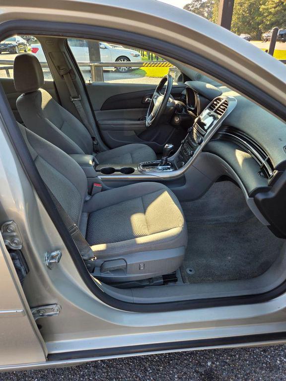 used 2013 Chevrolet Malibu car, priced at $3,200