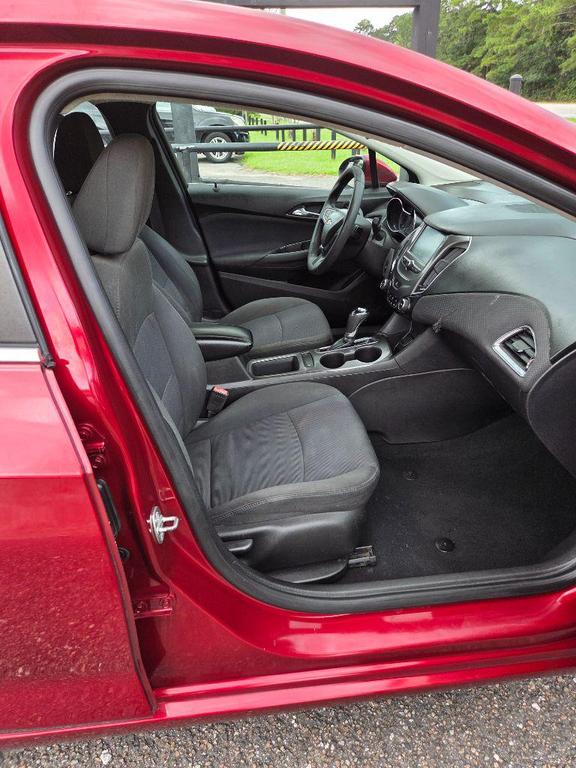 used 2017 Chevrolet Cruze car, priced at $3,500