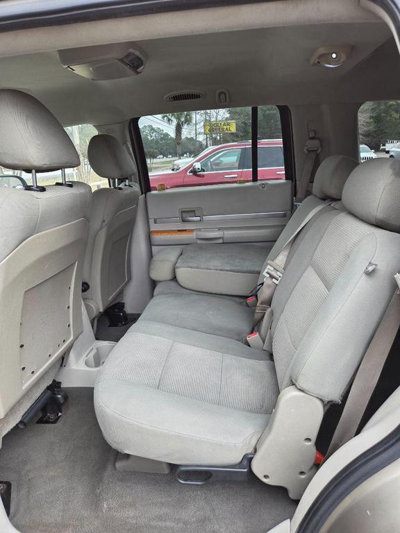 used 2007 Chrysler Aspen car, priced at $1,900