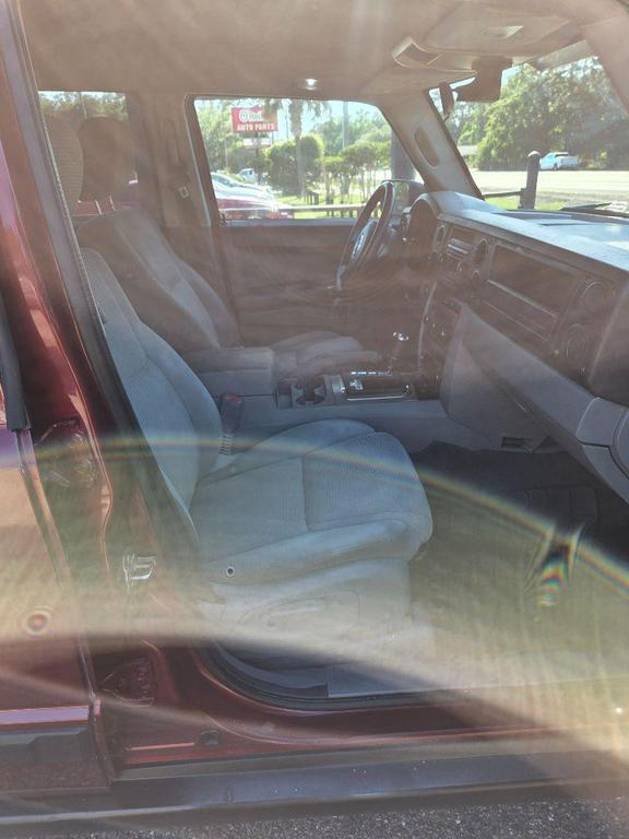 used 2007 Jeep Commander car, priced at $2,600