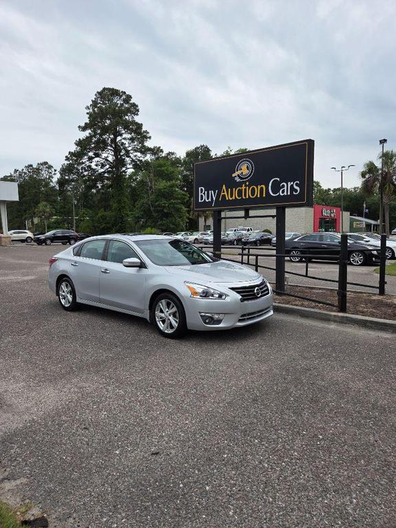 used 2013 Nissan Altima car, priced at $3,300