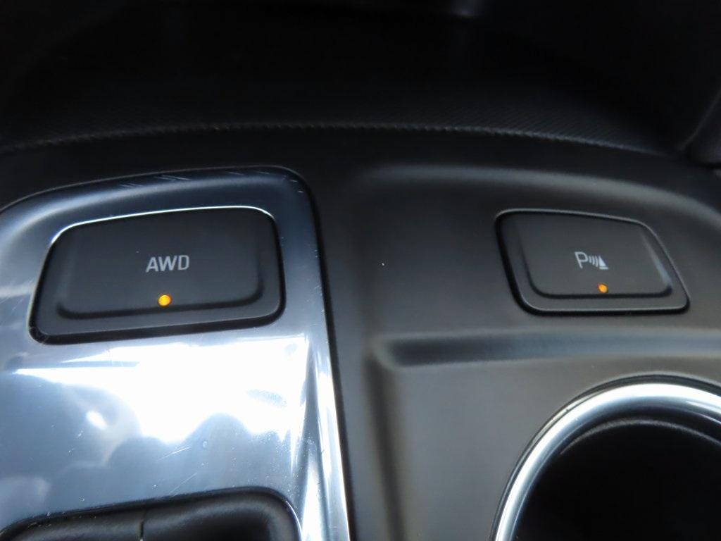 used 2023 Chevrolet Equinox car, priced at $20,500