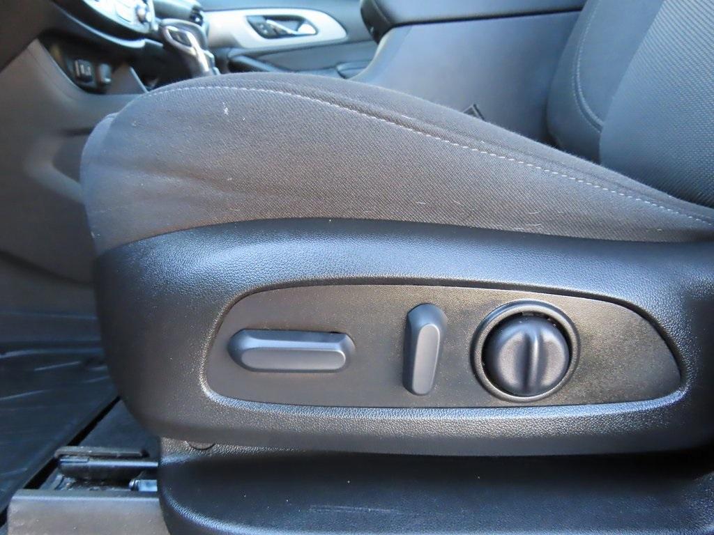 used 2023 Chevrolet Traverse car, priced at $29,995