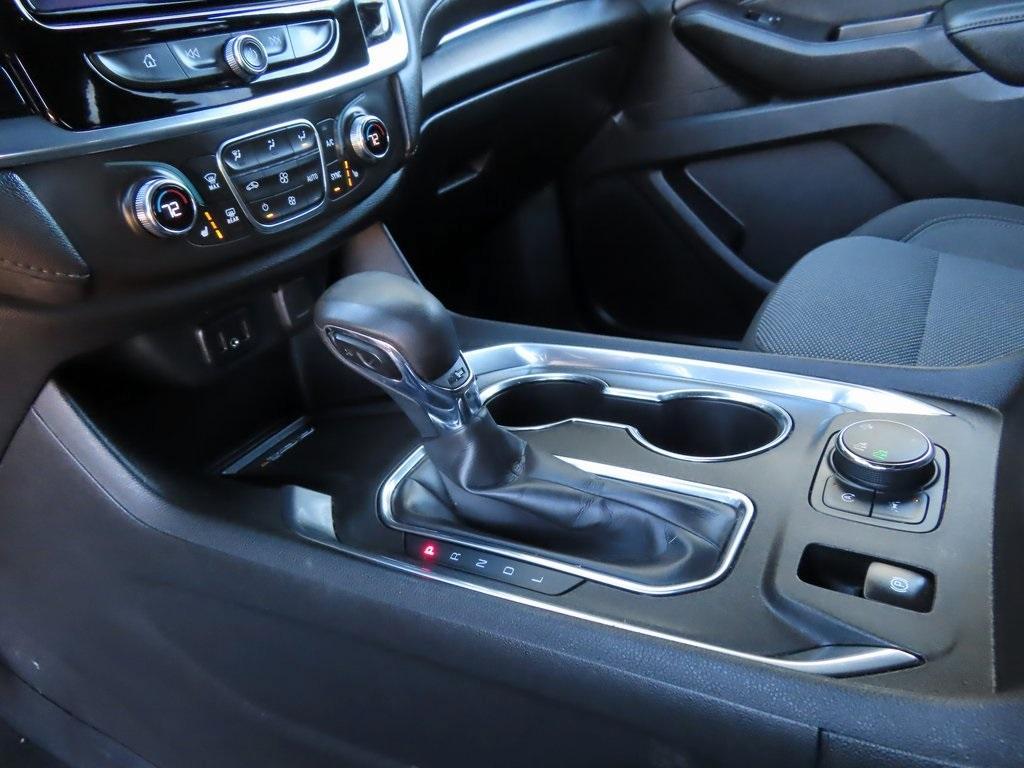 used 2023 Chevrolet Traverse car, priced at $29,995