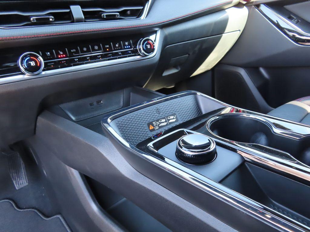 new 2026 Chevrolet Equinox car, priced at $38,019
