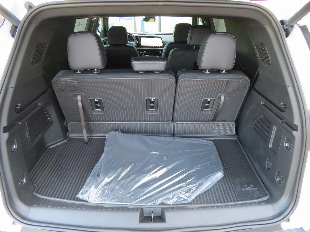 new 2026 Chevrolet Traverse car, priced at $50,602