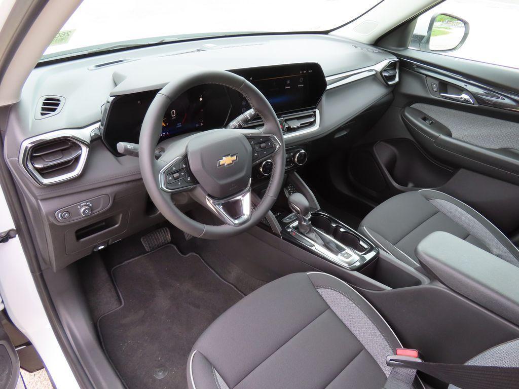 new 2026 Chevrolet TrailBlazer car, priced at $28,354