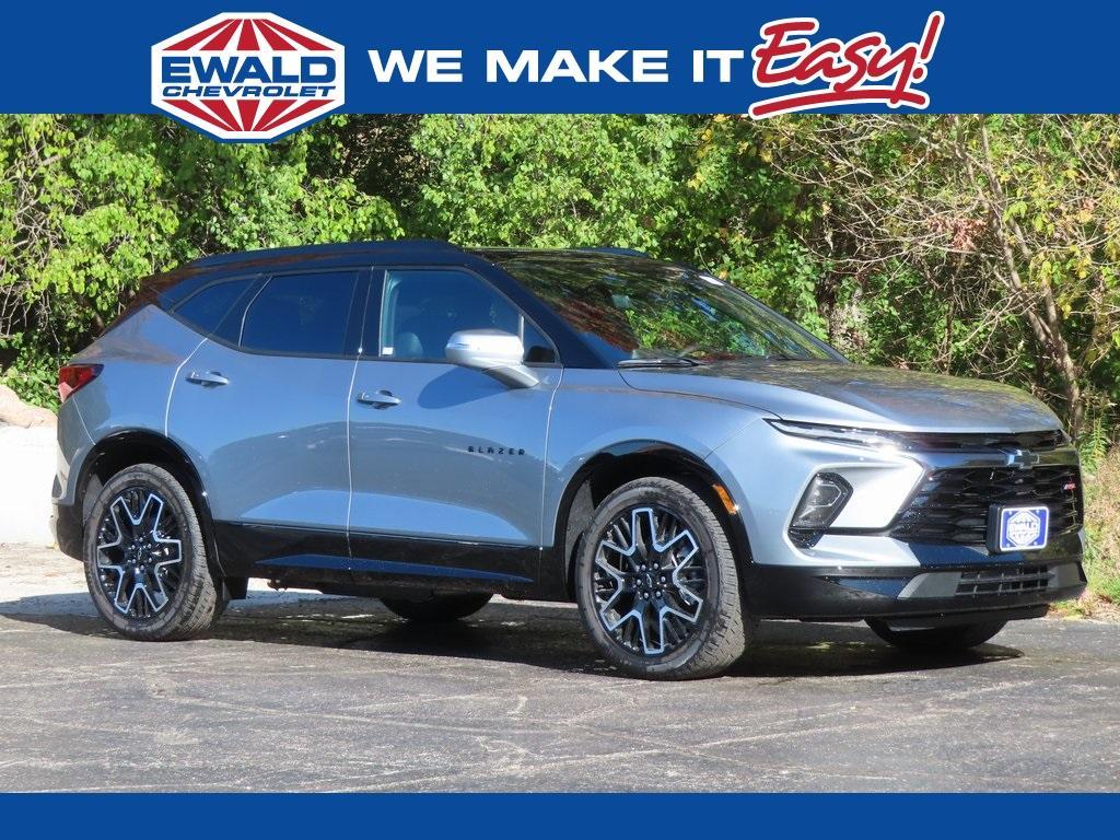 new 2025 Chevrolet Blazer car, priced at $50,226