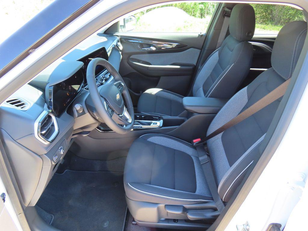 new 2026 Chevrolet TrailBlazer car, priced at $28,178