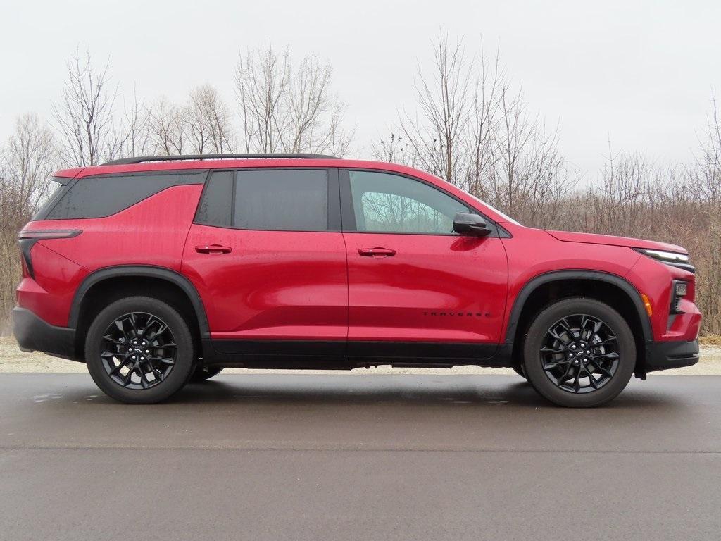 used 2025 Chevrolet Traverse car, priced at $42,289