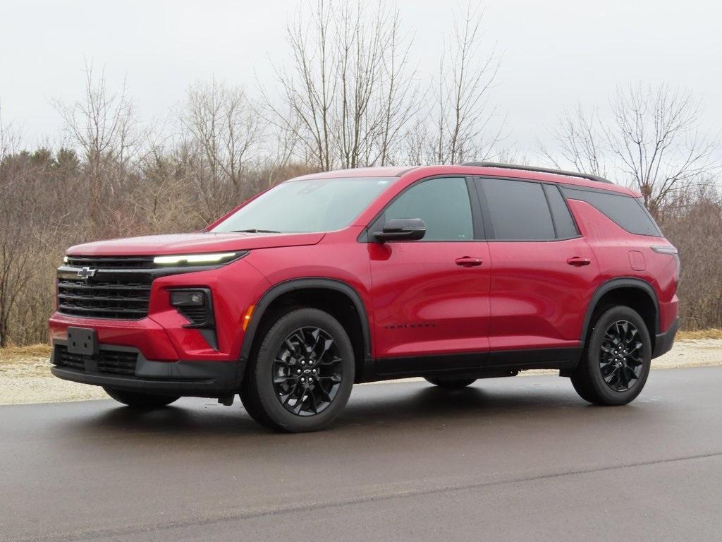 used 2025 Chevrolet Traverse car, priced at $42,289