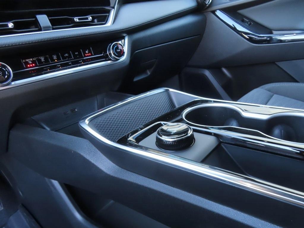 new 2026 Chevrolet Equinox car, priced at $30,475