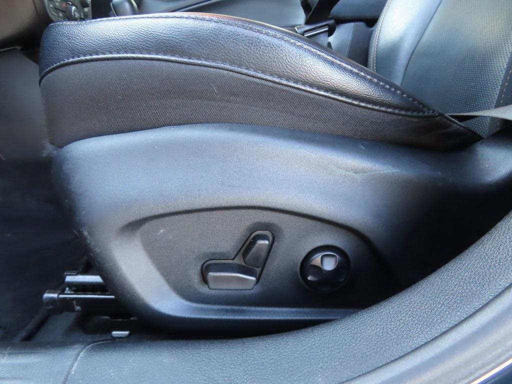 used 2018 Jeep Compass car, priced at $13,250