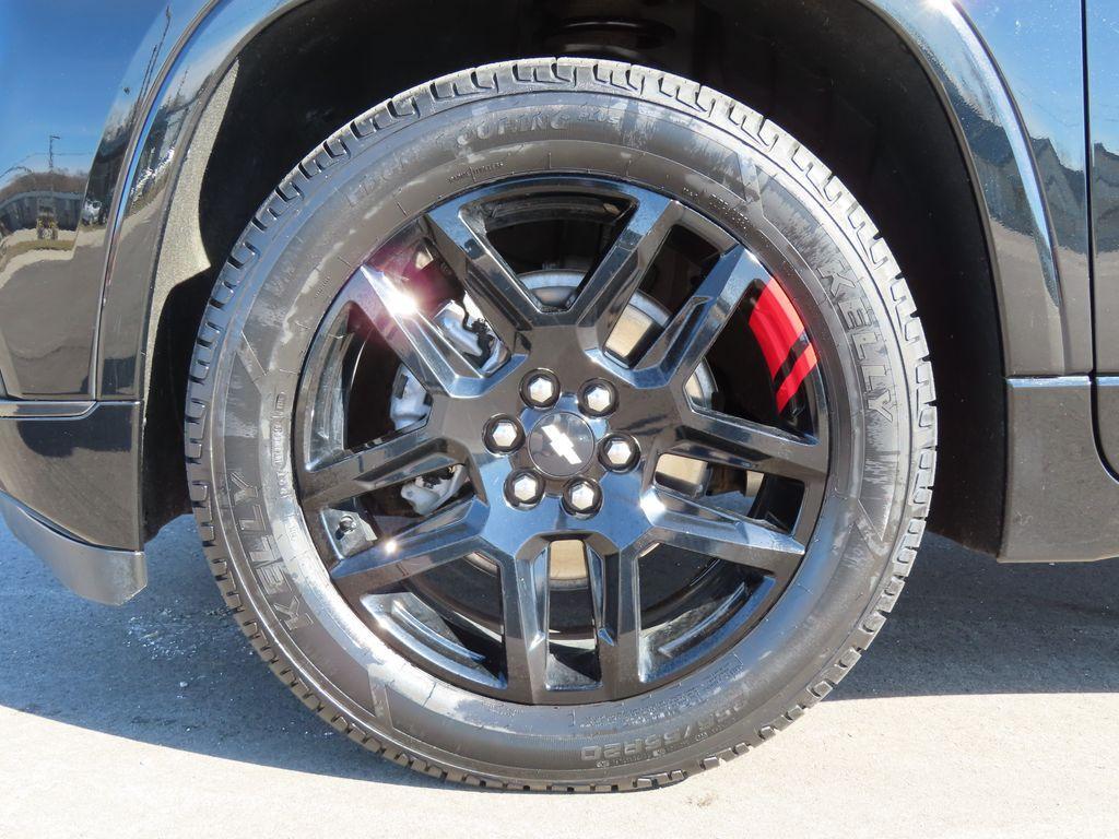 used 2021 Chevrolet Traverse car, priced at $30,366