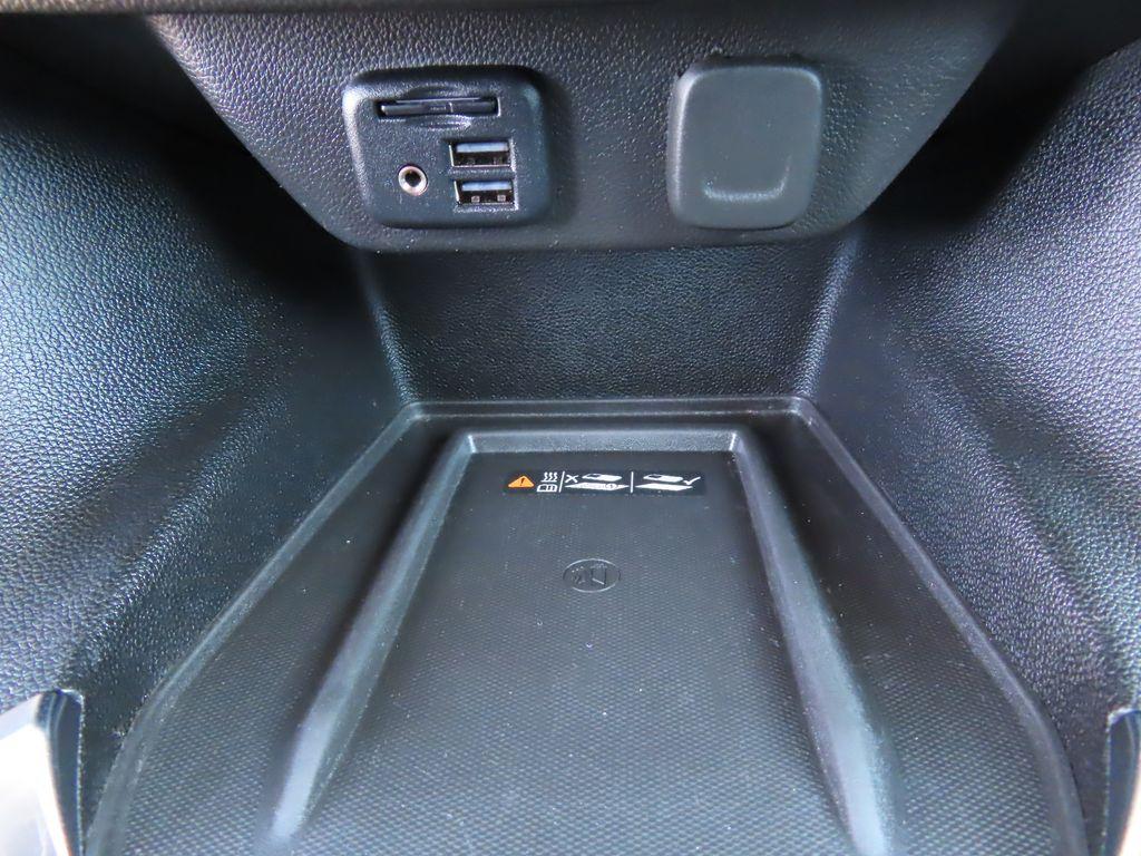 used 2021 Chevrolet Traverse car, priced at $30,366