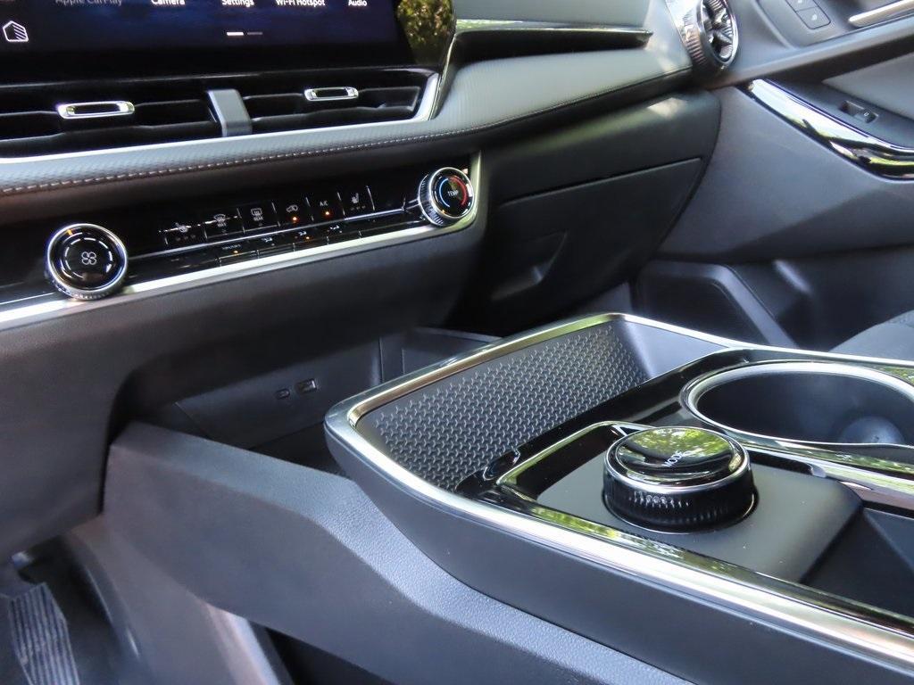 new 2026 Chevrolet Equinox car, priced at $29,900