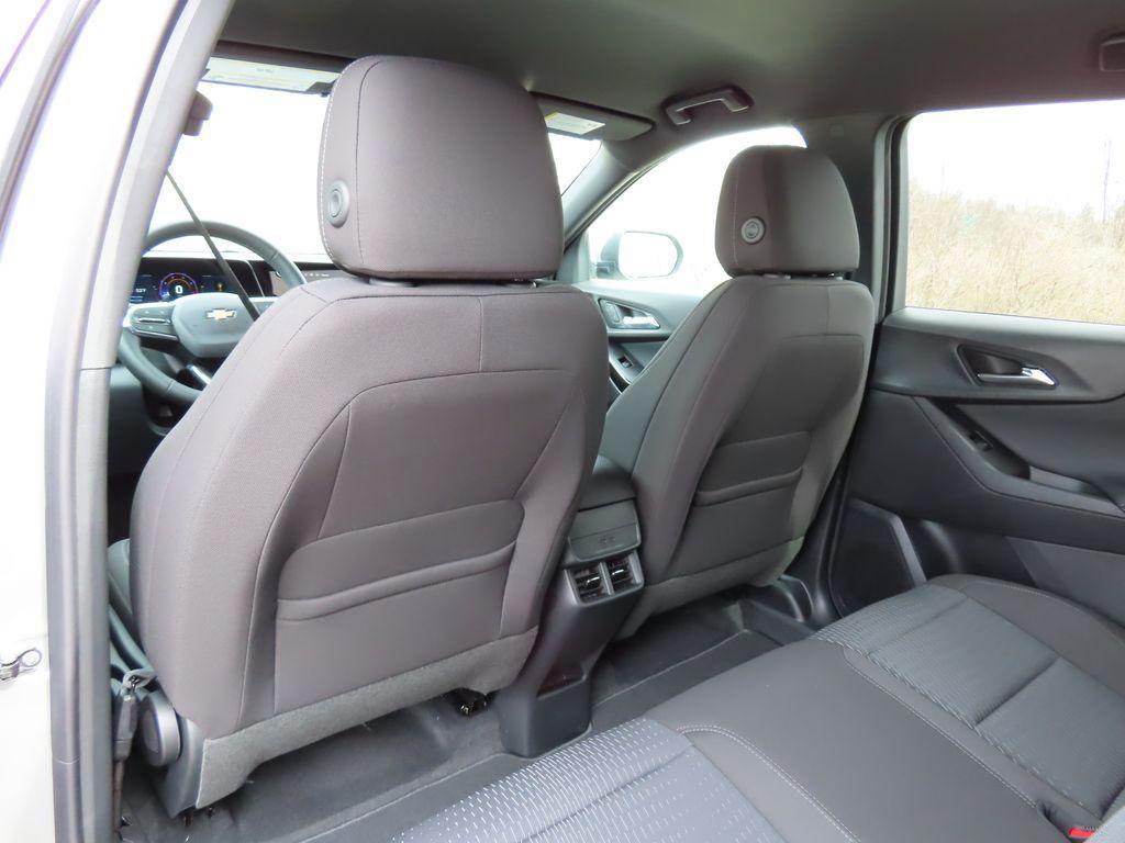 new 2026 Chevrolet Equinox car, priced at $29,097