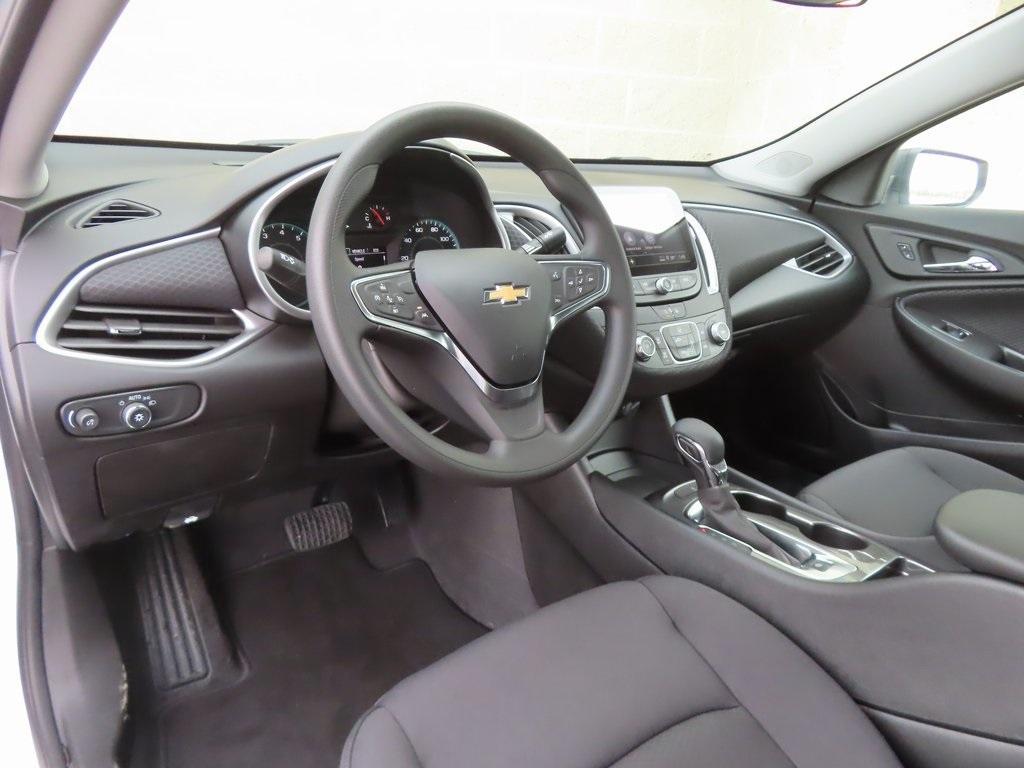 new 2025 Chevrolet Malibu car, priced at $25,531