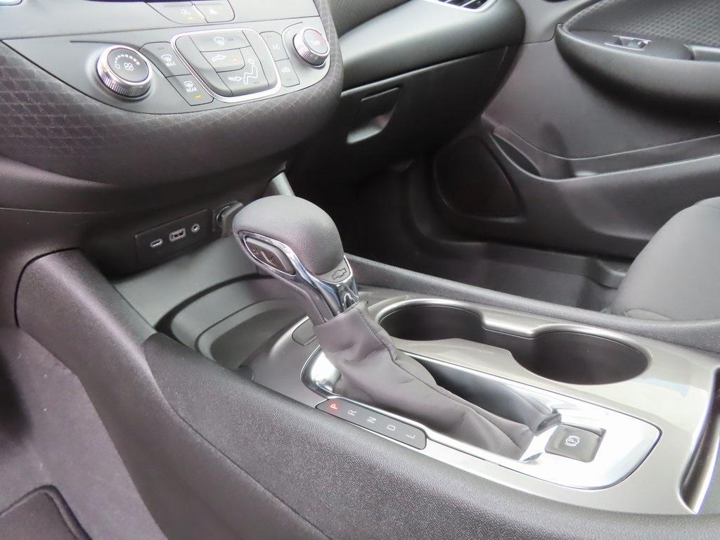 new 2025 Chevrolet Malibu car, priced at $25,531