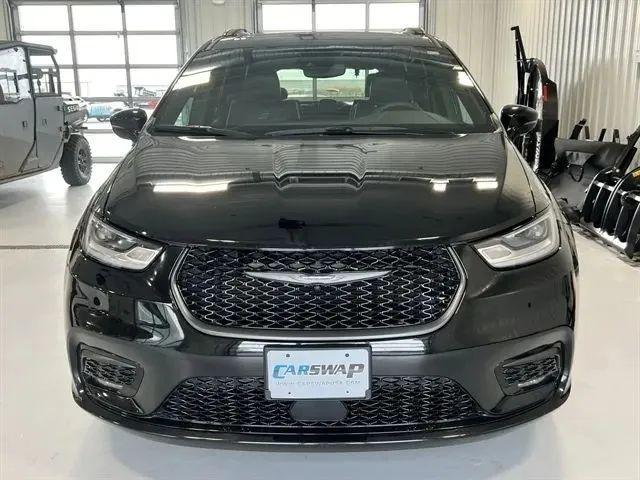 used 2025 Chrysler Pacifica car, priced at $36,249