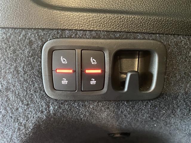 used 2024 Audi Q7 car, priced at $38,990