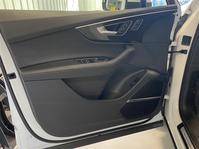 used 2024 Audi Q7 car, priced at $38,990